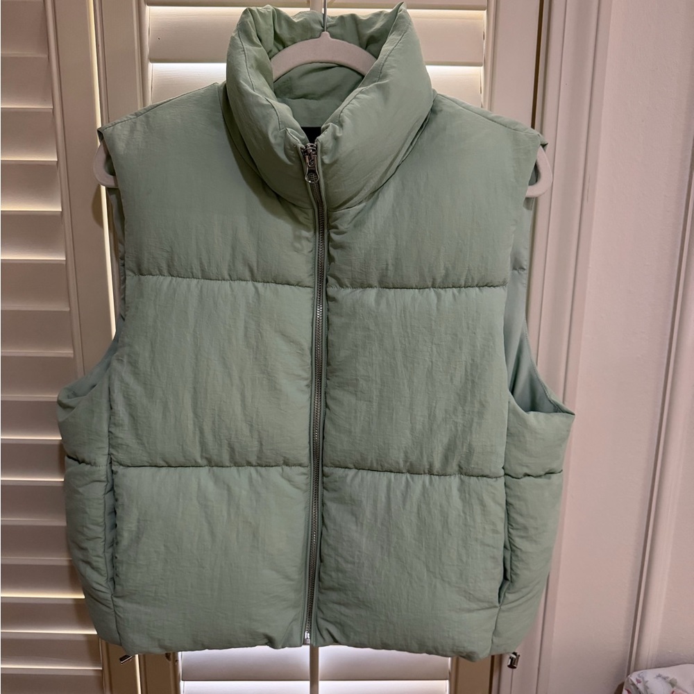 Deluc Spring Mint Green Quilted Vest size M
